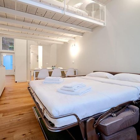 Milan Design Loft Perfect For Couplesアパートメント エクステリア 写真